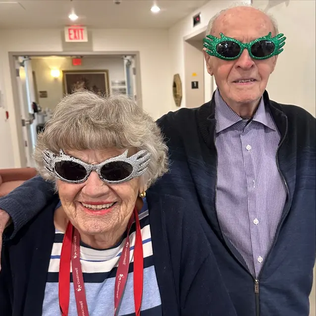 residents-fun-sunglasses-hallway-oh-on-02-crop
