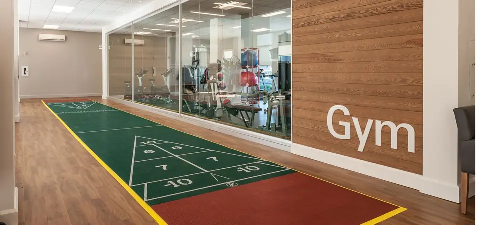 Gym chez Chartwell Rosemont le Quatiers / Gym at Chartwell Rosemont le Quatiers