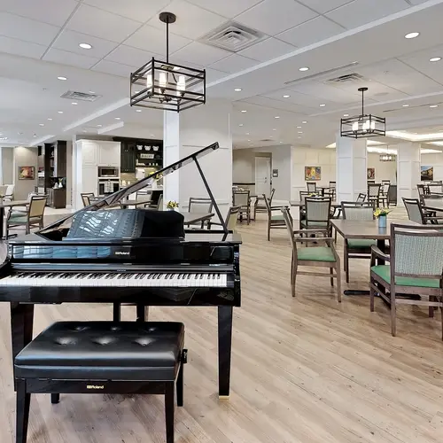 Common space area with piano at Chartwell Fraser Terrace