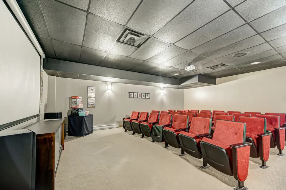 Cinema at Chartwell Lachine Lookouts / Cinema at Chartwell Belvédères de Lachine