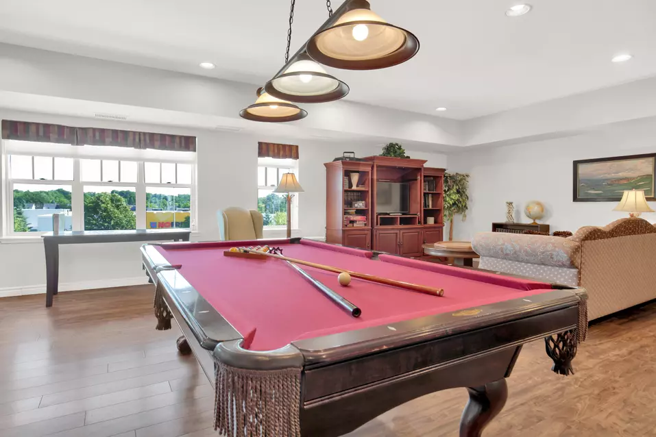 Chartwell Conservatory Pond's billiards room