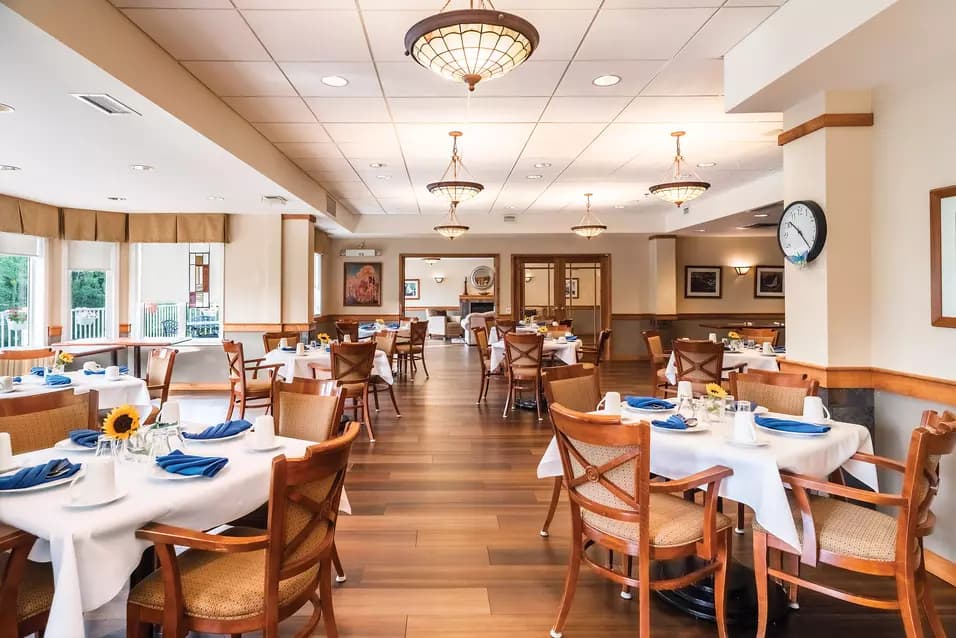 The dining room of Chartwell Hilldale Retirement Residence