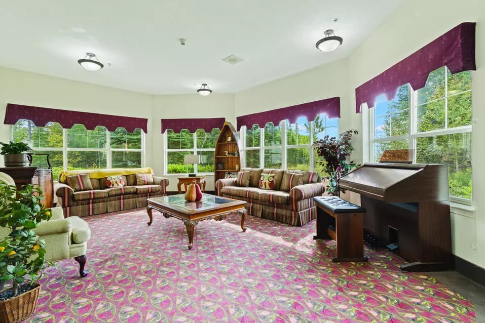 Common area of Chartwell Glacier Ridge Retirement Residence