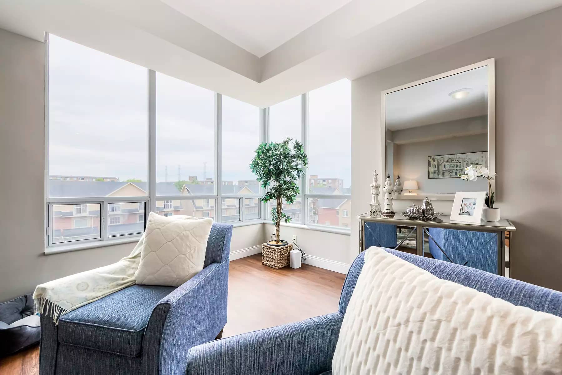 Chartwell Pickering City Centre's living area