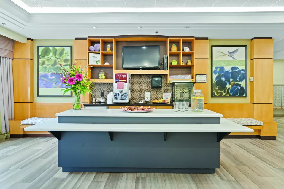 Bistro at Chartwell Scarlett Heights Retirement Residence