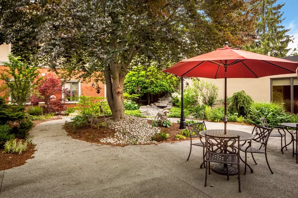 Beautiful exterior Chartwell Oxford Gardens Retirement Residence