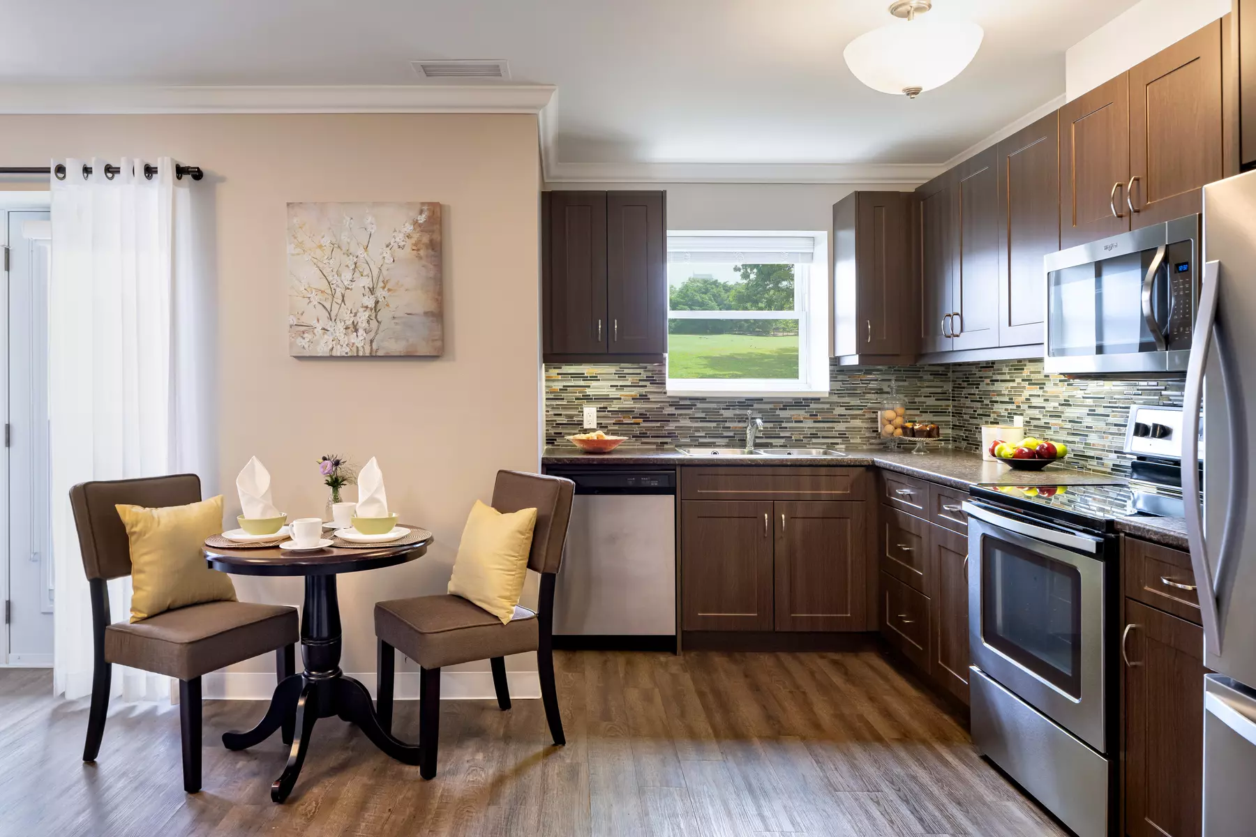 CHARTWELL BALMORAL Model Suite