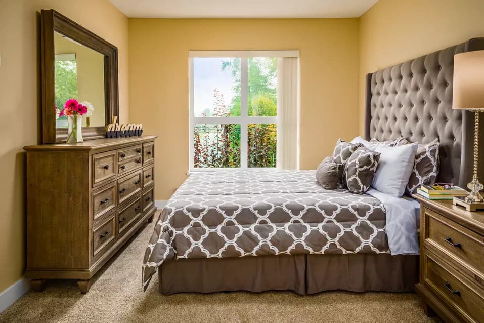 bedroom at chartwell cedarbrooke retirement residence