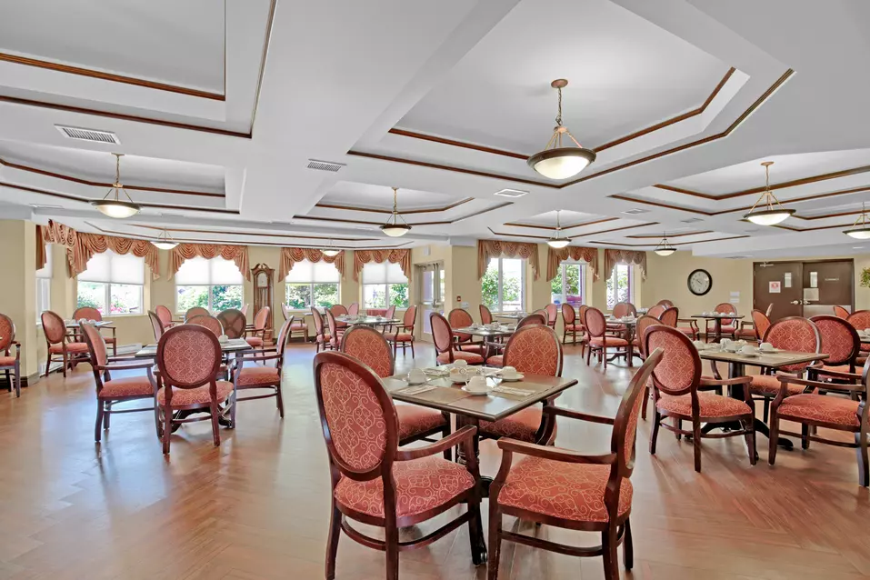 Chartwell Conservatory Pond's dining room