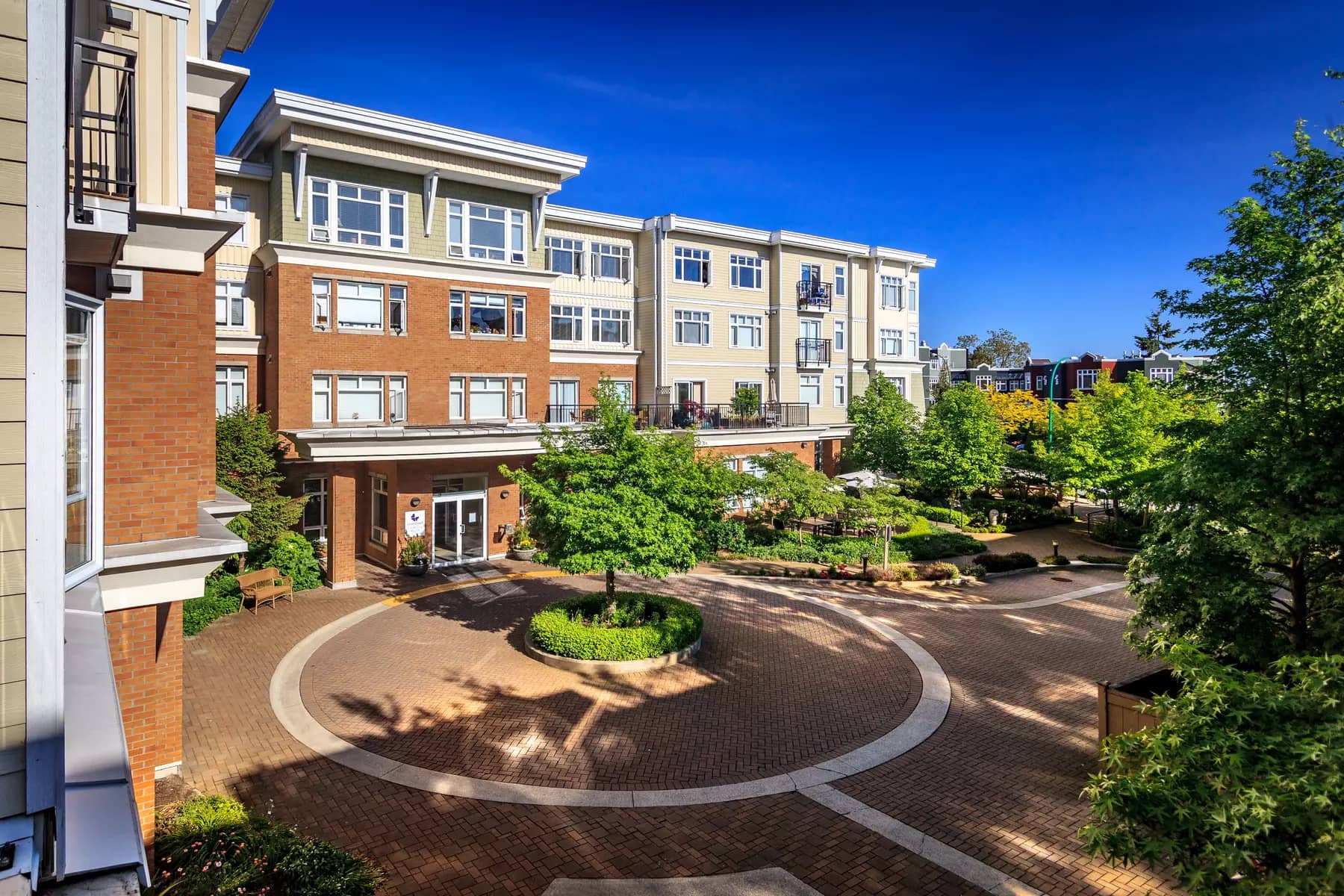 exterior front entrance at chartwell churchill house retirement residence